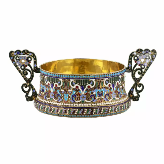 Sucrier russe en argent avec pince. 