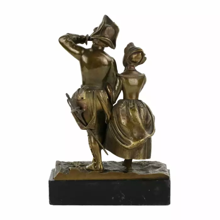 Sculpture en bronze Couple romantique. 