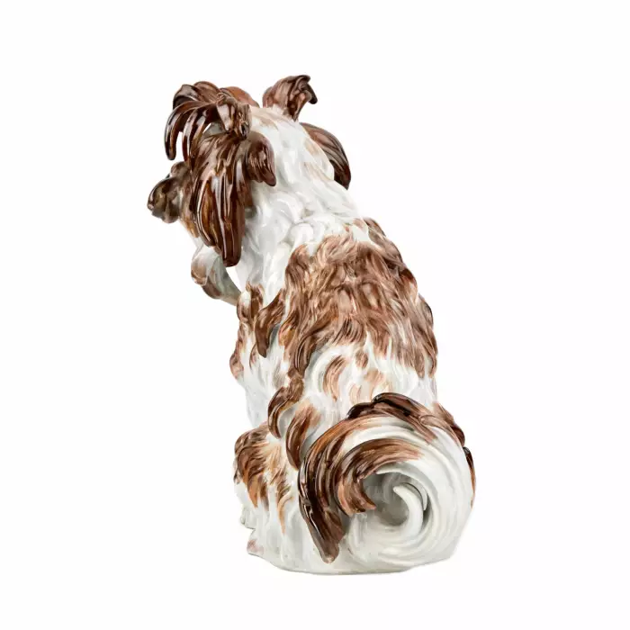 SCULPTURE EN PORCELAINE DE BICHON MEISSEN ALLEMAGNE, MEISSEN, DEUXIÈME MOITIÉ DU XIXe SIÈCLE
