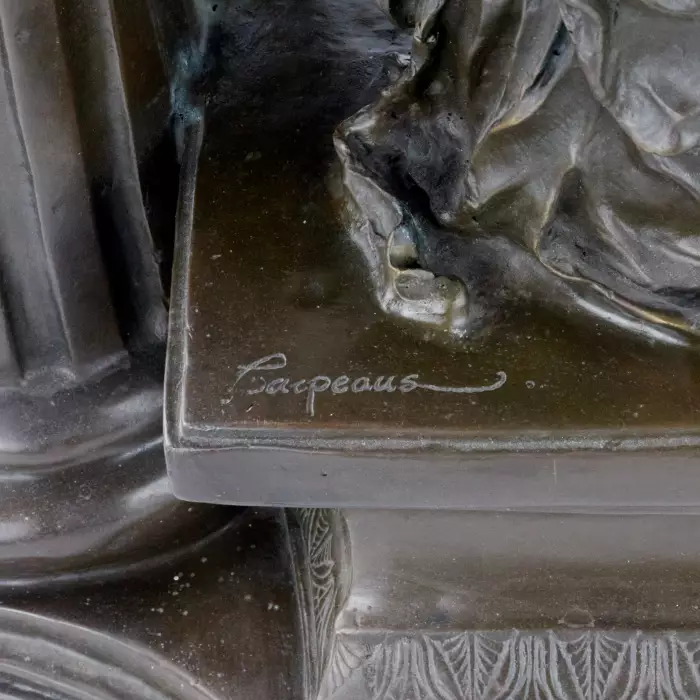 Sculpture en bronze Fille à la rose. 