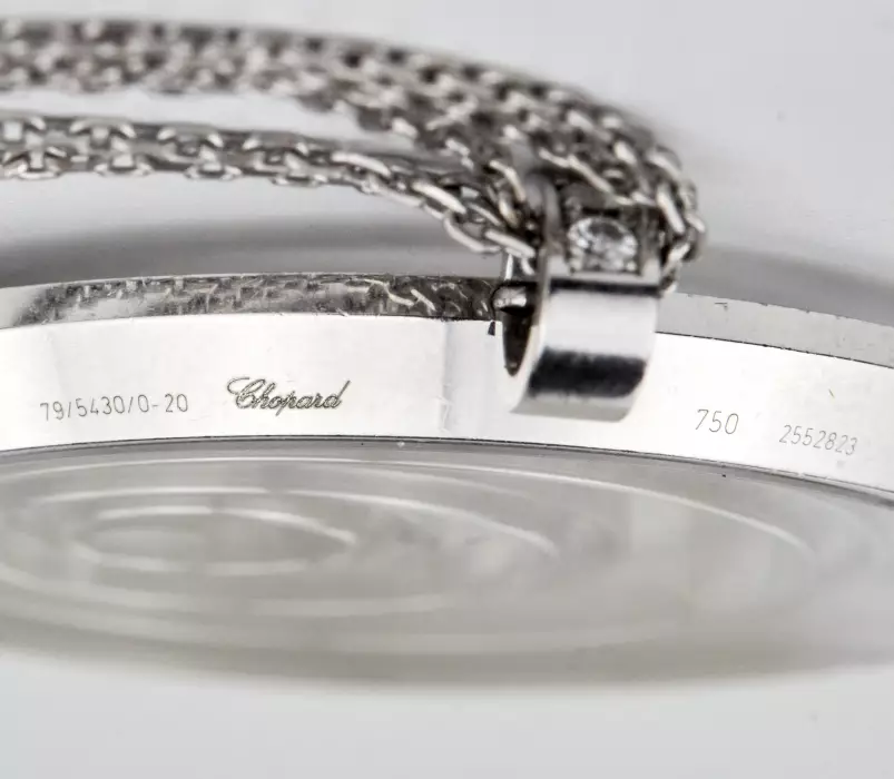 Pendentif Chopard en or blanc et diamants. 