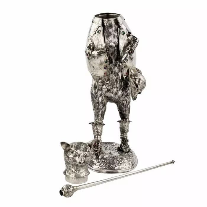 LE CHAT BOTTE. FIGURE EN ARGENT À TÊTE MOBILE, GÜNTHER GRANGESSEL ALLEMAGNE, HANAU, 1883