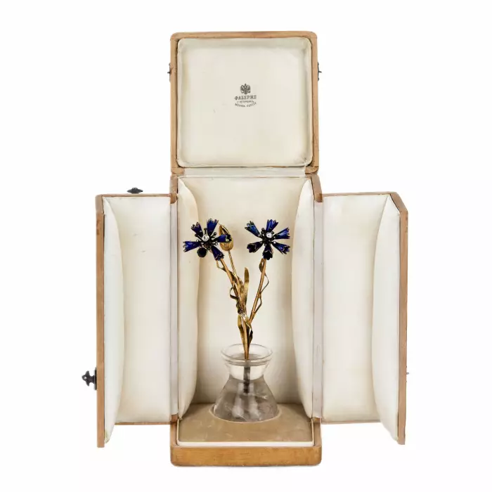 CORNFLOWER IN A VASE. JEWELLERY COMPOSITION BY THE FIRM OF C. FABERGÉ RUSSIA, SAINT PETERSBURG, EARLY 20TH CENTURY