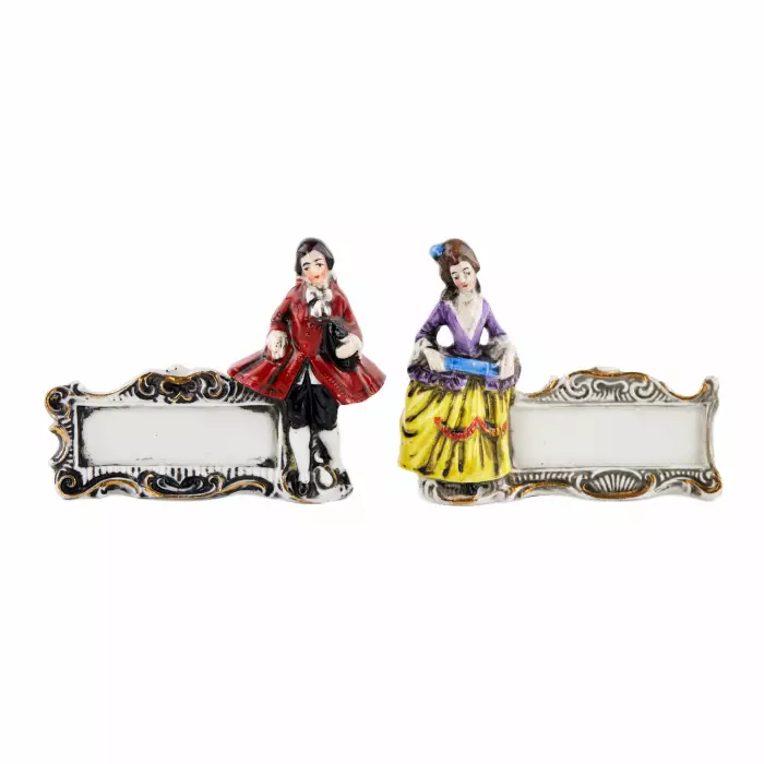 Six figurines en porcelaine pour cartes de place pour la table. Allemagne. 20ième siècle. 