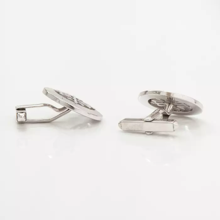 Patek Philippe. Paire de boutons de manchette Calatrava en or blanc 18 carats.