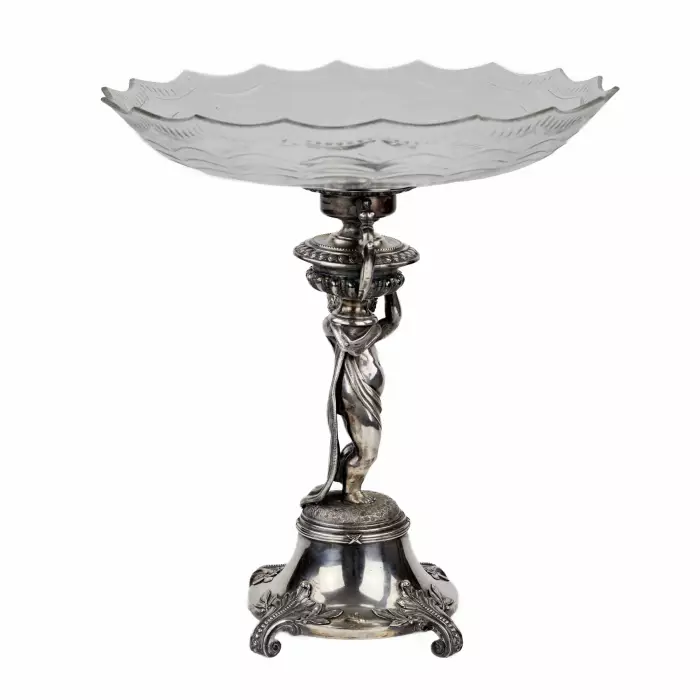 Un vase impressionnant et fruite du maître finlandais Faberge Victor Aarne. Vyborg. 1923 