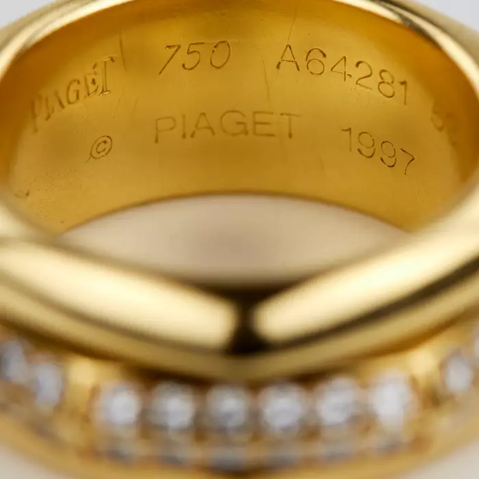 PIAGET 18K YELLOW GOLD RING WITH DIAMONDS. SWITZERLAND, LATE 20TH CENTURY