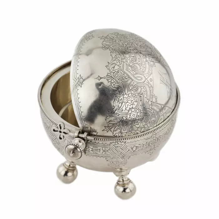 Appareil en argent pour caviar - Ikornitsa. Saint-Petersbourg 1877-1891