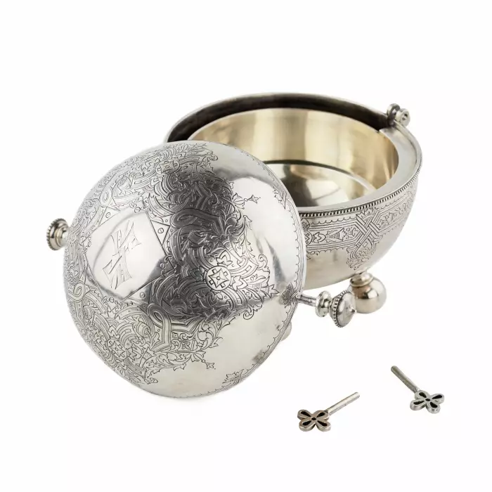 Appareil en argent pour caviar - Ikornitsa. Saint-Petersbourg 1877-1891