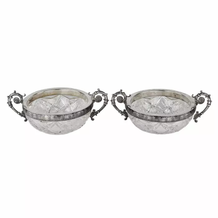 Paire de bonbonnières en cristal argente. 15 Artel Russie 1908-1917 