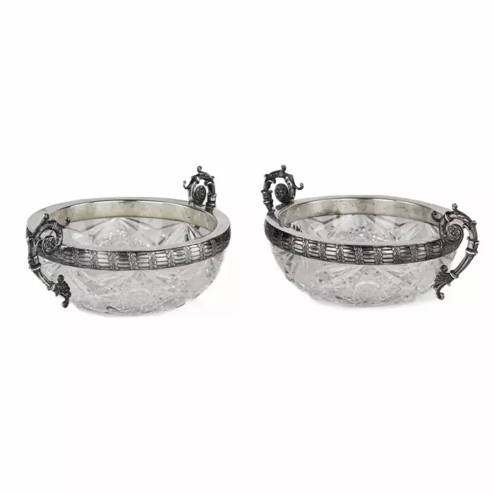 Paire de bonbonnières en cristal argente. 15 Artel Russie 1908-1917 