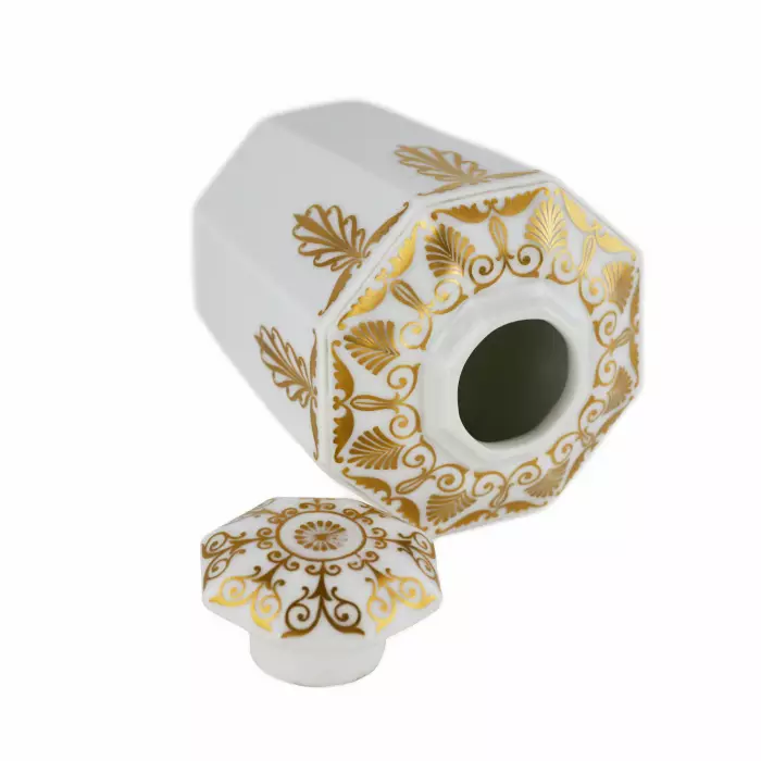 Boîte à the. Manufacture imperiale de porcelaine. Nicolas II, 1913.