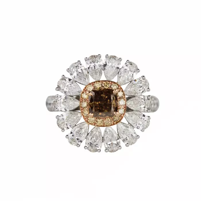 Bague en or blanc 18 carats avec diamants. Marbella.