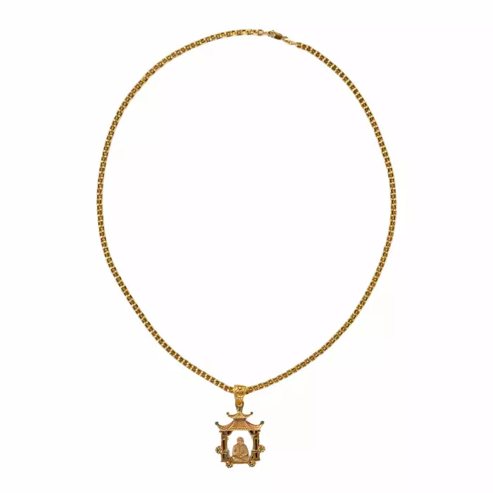 CHAÎNE EN OR AVEC PENDENTIF EN FORME DE PAGODE ABRITANT UN BOUDDHA EN MÉDITATION. SECONDE MOITIÉ DU XXE SIÈCLE