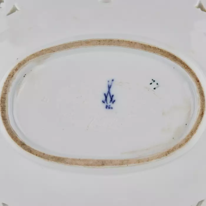 Grand bol à biscottes. Meissen.