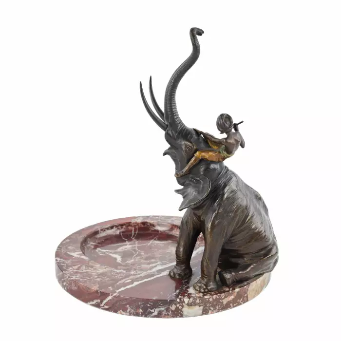 FRANZ BERGMAN. VIDE-POCHE EN BRONZE VIENNOIS À LÉLÉPHANT ET SON CORNAC. VIENNE, ANNÉES 1920 - 1930