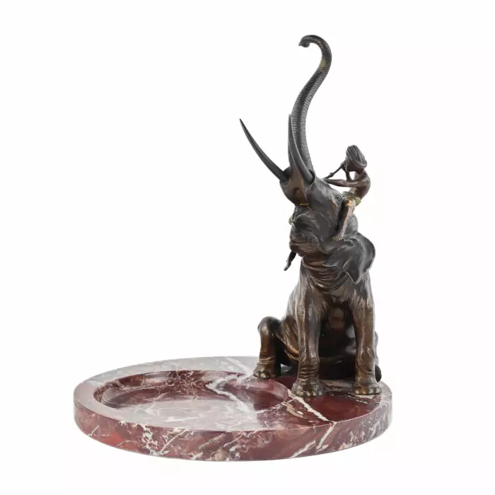 FRANZ BERGMAN. VIDE-POCHE EN BRONZE VIENNOIS À LÉLÉPHANT ET SON CORNAC. VIENNE, ANNÉES 1920 - 1930