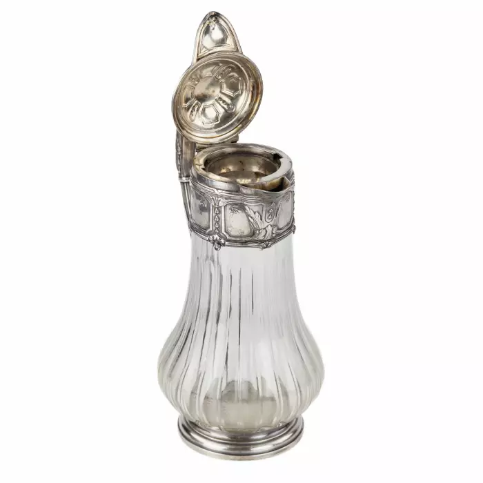 Cruche en verre français pour une tasse ou de l`eau en argent. Fin du 19ème siècle. 