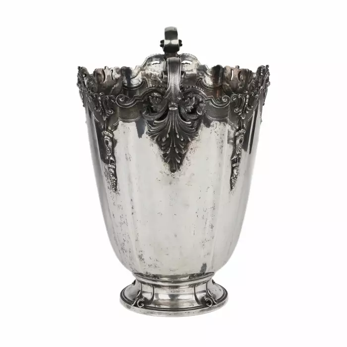 RAFRAÎCHISSEUR À VIN ITALIEN EN ARGENT EN FORME DE VASE, STYLE ART DÉCO  ITALIE, MODÈNE, 1934–1944