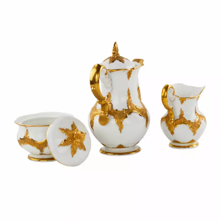 LUXURIOUS MOCHA COFFEE SERVICE FOR SIX PERSONS. MEISSEN. 20TH CENTURY