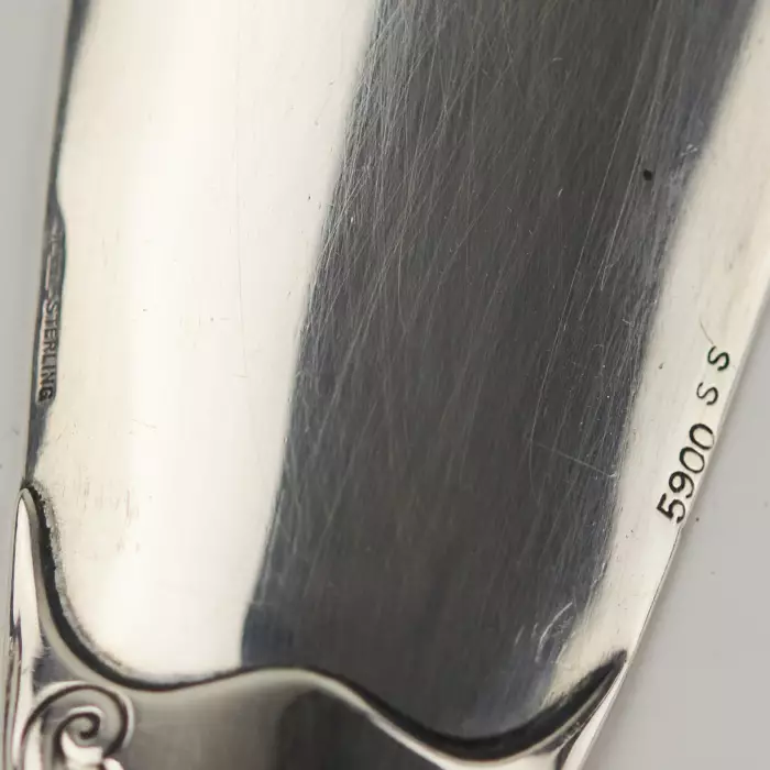 SILVER SHOEHORN WITH MONOGRAM IN FITTED CASE. CALLEGARI. 20TH CENTURY