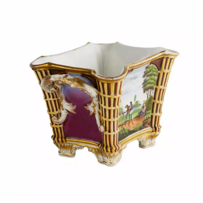 Pot de fleurs en porcelaine de l usine Miklashevsky. Russie Milieu du XIXe siècle.