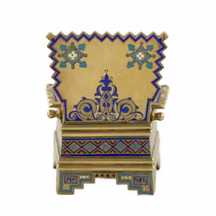 KHLEBNIKOV. Salière-trône en argent, émail champlevé et dorure, de style néo-russe. Fin du 19ème siècle 
