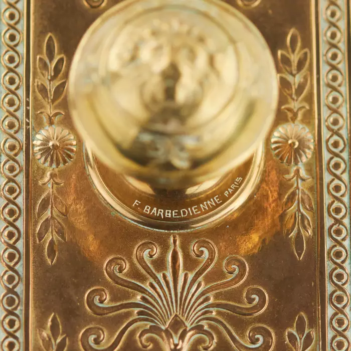 A heavy paperweight made of bronze and wood, in the style of Napoleon III, by the workshop of F. BARBEDIENNE. 