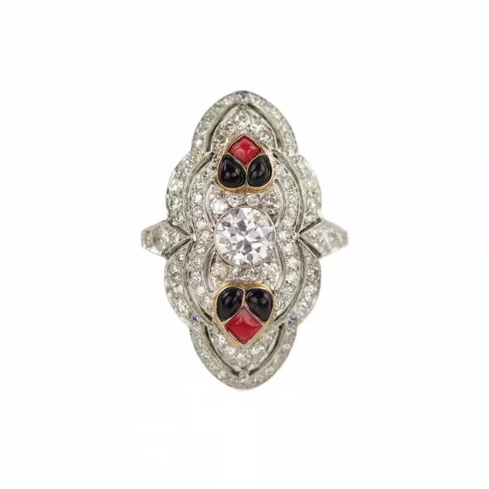 White gold ring with diamonds and enamel in Art Deco style. 20th century. 
