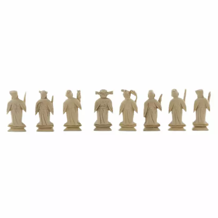 Un bel ensemble de pièces d`échecs chinoises en ivoire. Le tournant des XIXe-XXe siècles. 