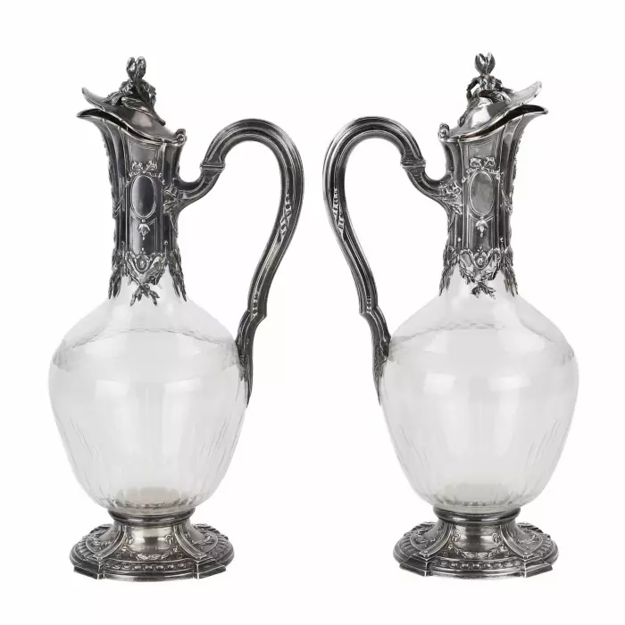 PAIR OF FRENCH SILVER-MOUNTED GLASS WINE EWERS. TÉTARD FRÈRES. PARIS, EARLY 20TH CENTURY
