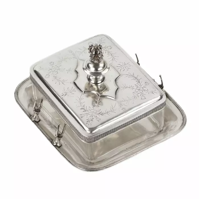 Huileur autrichien en argent avec verre. Le tournant des XIXe-XXe siècles. 
