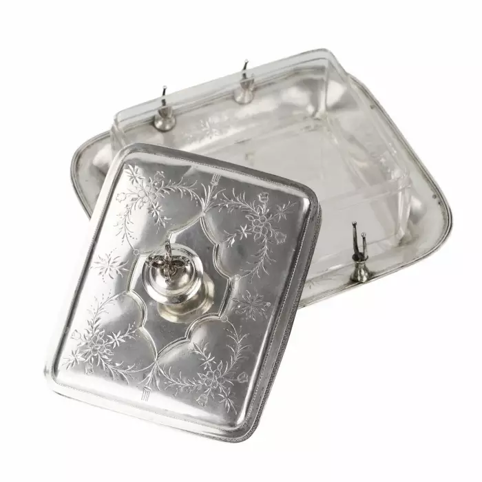 Huileur autrichien en argent avec verre. Le tournant des XIXe-XXe siècles. 