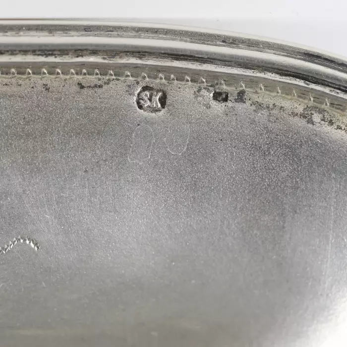 Huileur autrichien en argent avec verre. Le tournant des XIXe-XXe siècles. 