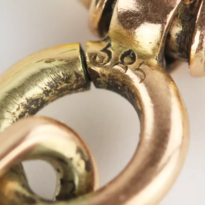 Montre de poche en or Uyisse Nardin du tournant des XIXème et XXème siècles. Dans une boîte et avec une chaîne en or. 