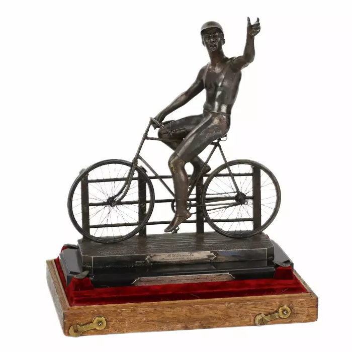 COMPOSITION COMMÉMORATIVE EN ARGENT PAR A. LYUBAVIN, SAINT-PÉTERSBOURG, 1896