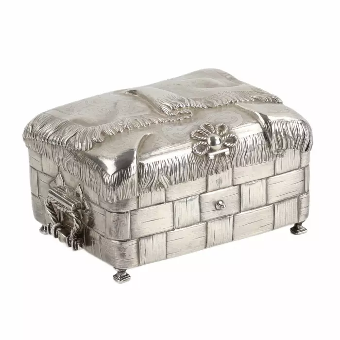 Boîte trompe loeil russe en argent Gerasim Loskutov. Russie Moscou 1886 