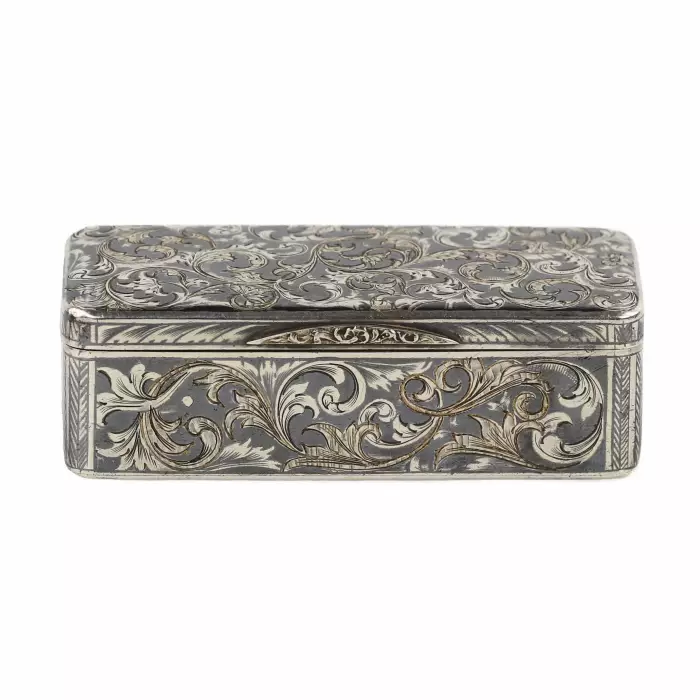 RUSSIAN SILVER AND NIELLO SNUFFBOX. MOSCOW, FIRST HALF OF THE 19TH CENTURY