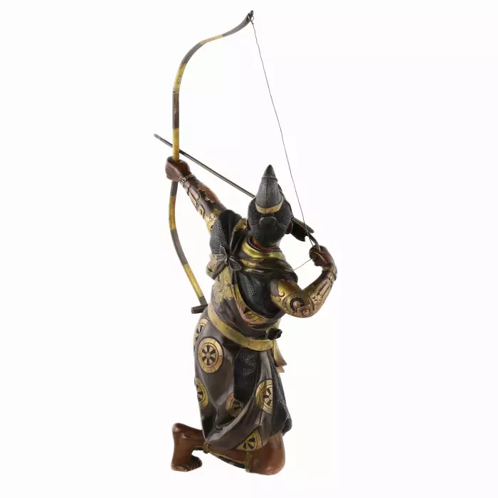 FIGURE EN BRONZE D’UN SAMOURAÏ ARCHER AU GRAND ARC. YOSHIMITSU HŌ (芳光炮) JAPON, PÉRIODE MEIJI, VERS 1880