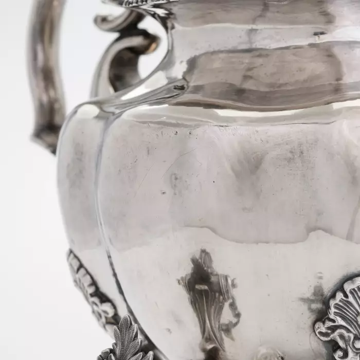 Théière-samovar en argent pour servir des boissons chaudes. Shper Adolf. Saint-Pétersbourg, 1843