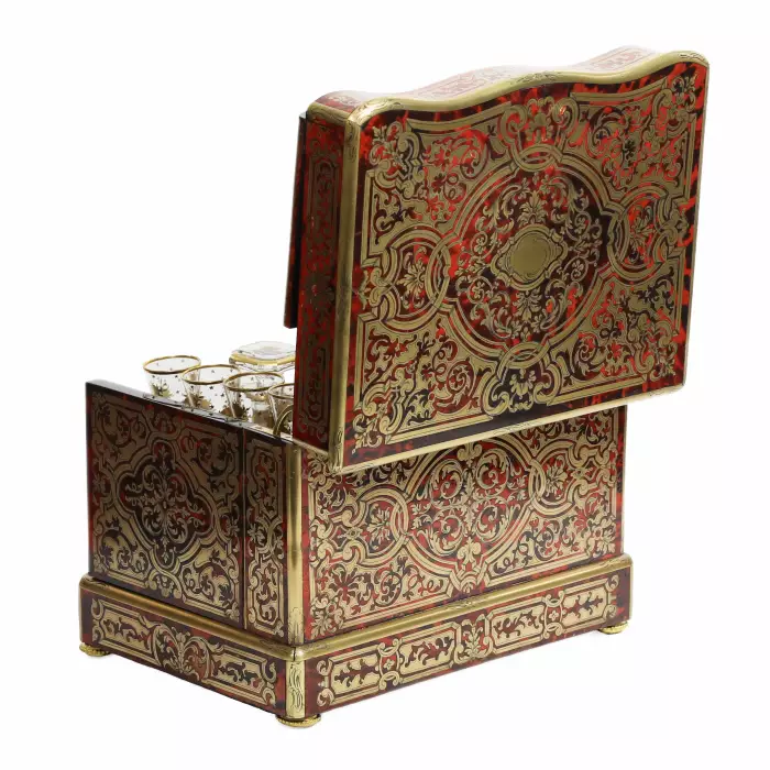CARRIAGE CAVE À LIQUEUR BY TAHAN IN THE NAPOLEON III STYLE. FRANCE, THIRD QUARTER OF THE 19TH CENTURY