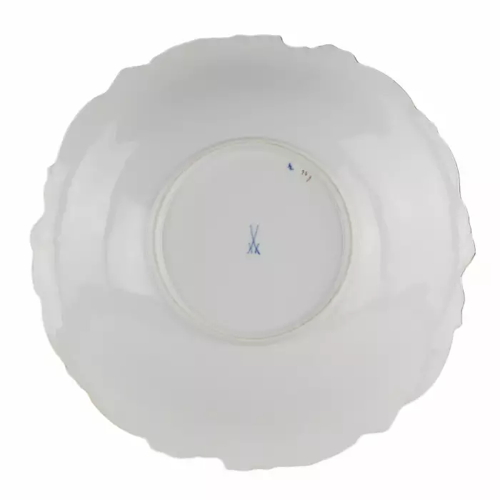 DECORATIVE MEISSEN PORCELAIN DISH. 1934 - 1945