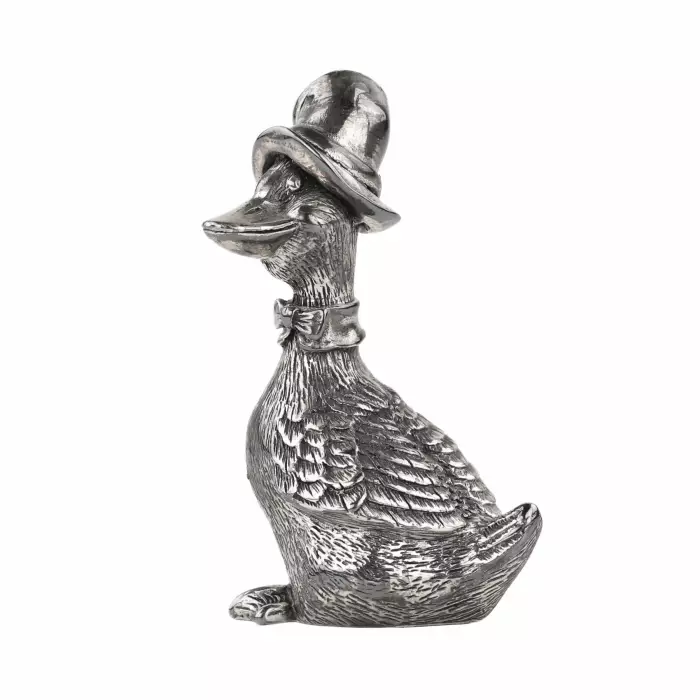 Figurine en argent d`une oie coiffée d`un chapeau. Italie 20e siècle 