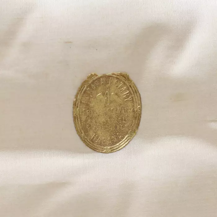 Un coffret vintage des répliques de diamants les plus célèbres au monde. 