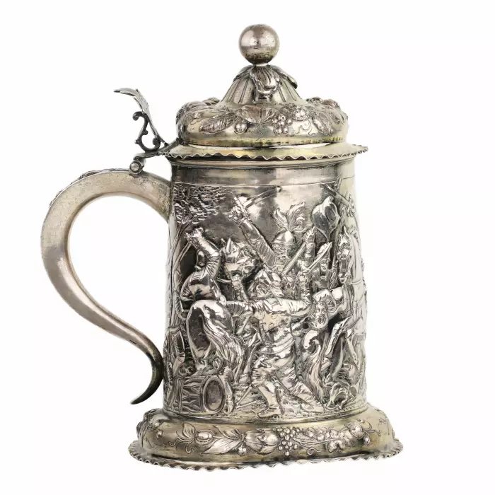 CHOPE À BIÈRE EN ARGENT AVEC SCÈNES DE BATAILLE IMPÉRIALE ALLEMAGNE, PREMIÈRE MOITIÉ DU XIXᵉ SIÈCLE
