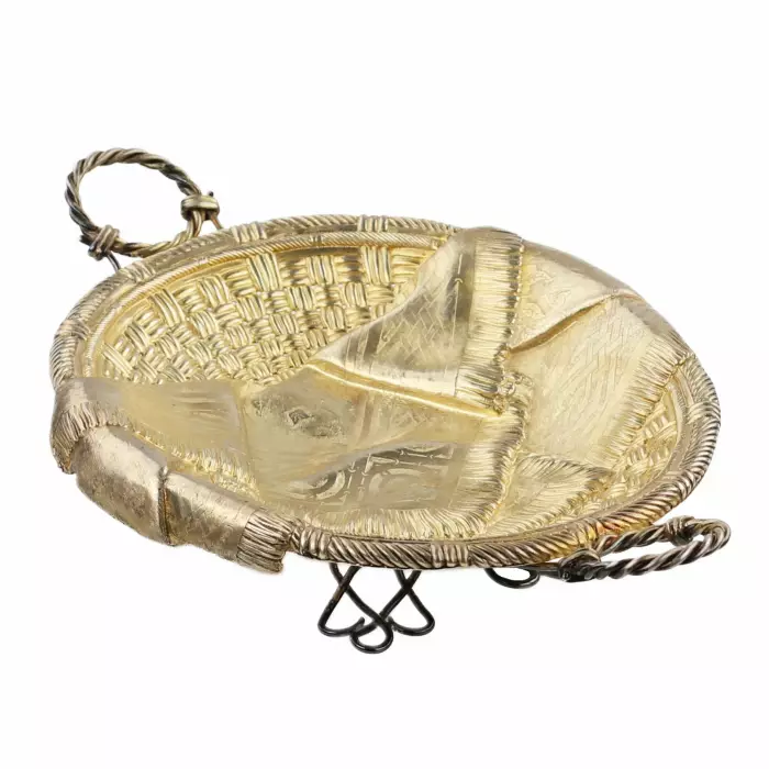 Assiette à pain en argent. Usine d`Andrey Mikhailovich Postnikov. Moscou. 1896-1908