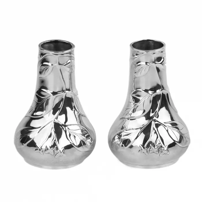 PAIR OF SILVER ART NOUVEAU VASES, TIFFANY & CO., USA, 20TH CENTURY