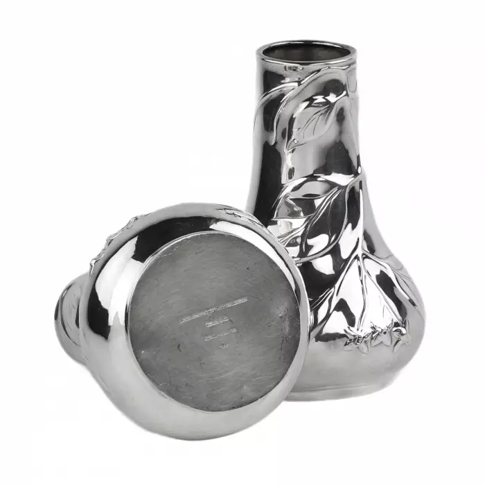 PAIR OF SILVER ART NOUVEAU VASES, TIFFANY & CO., USA, 20TH CENTURY