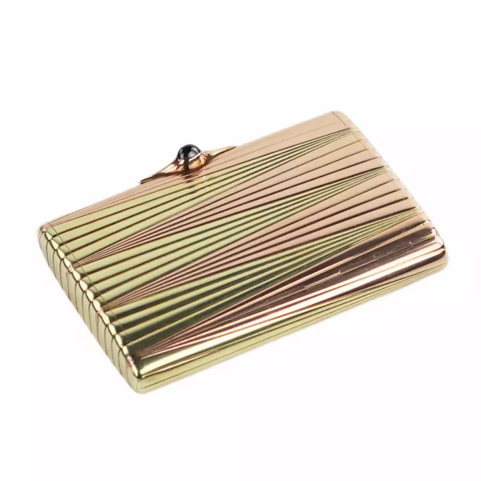 ÉTUI À CIGARETTES RUSSE EN OR 14 CARATS. FABRIQUE BEILIN & SON SAINT-PÉTERSBOURG, 1908–1917