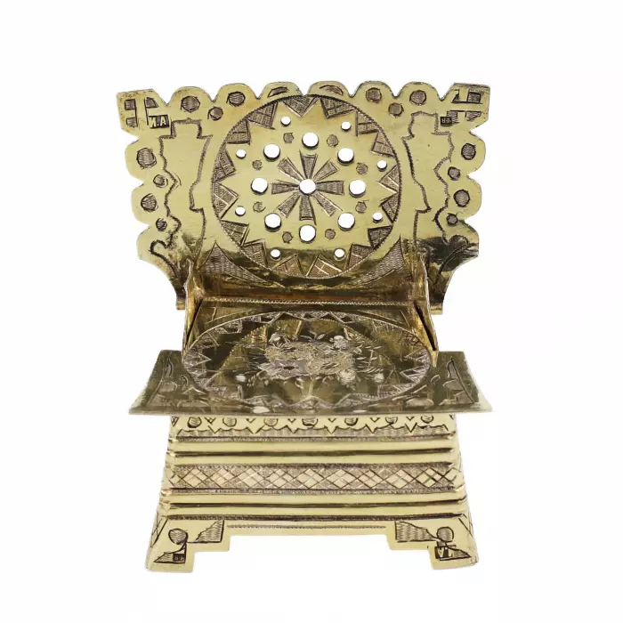 Salière-chaise avec une image sculptée de fleurs Ivan Alekseev Russie, Moscou, 1874 